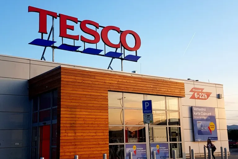 Tesco storefront